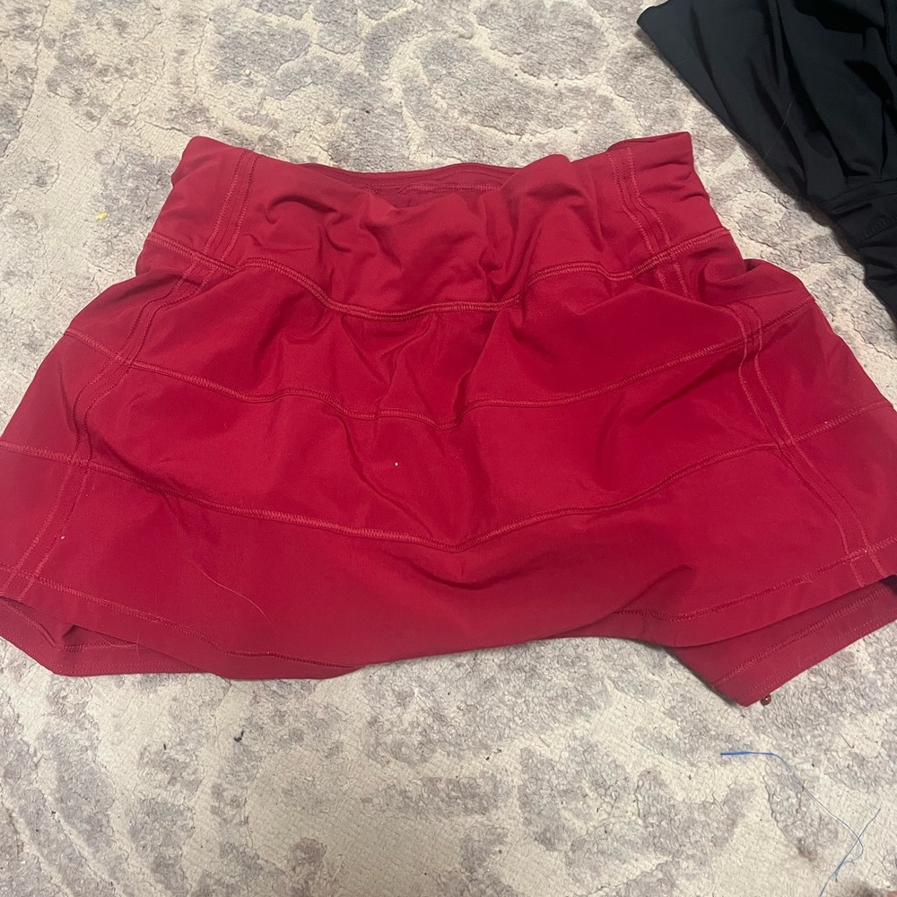 Lululemon pace rival skirt